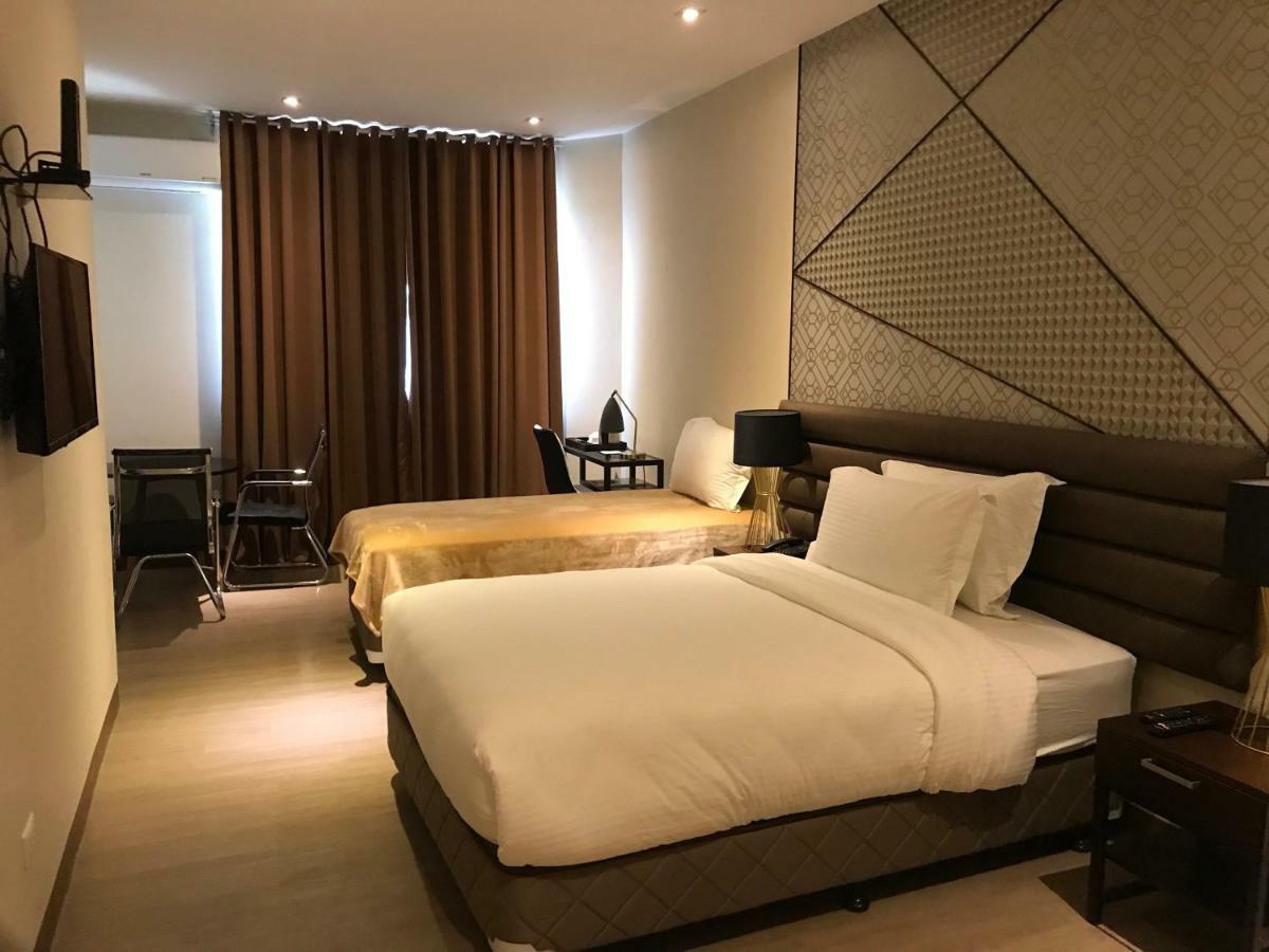Maxx Hotel Ortigas Pasig City Extérieur photo
