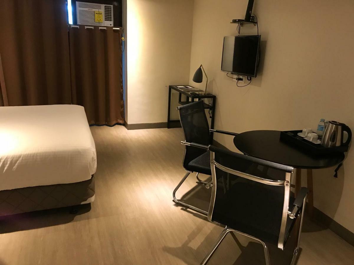 Maxx Hotel Ortigas Pasig City Extérieur photo